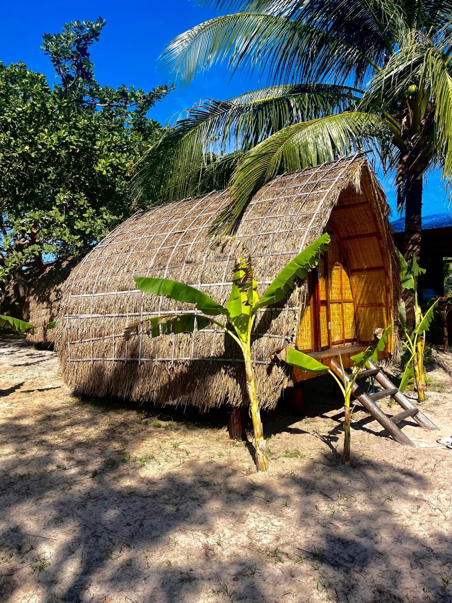 بيت شباب Rafikis Retreat Derm Tkov Village المظهر الخارجي الصورة